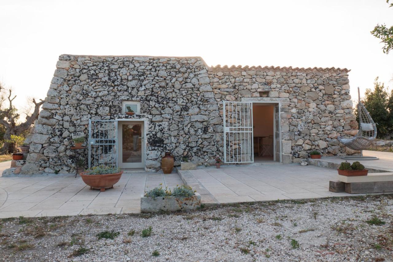 La Nicchia-Trullo Lägenhet Corigliano dʼOtranto Exteriör bild