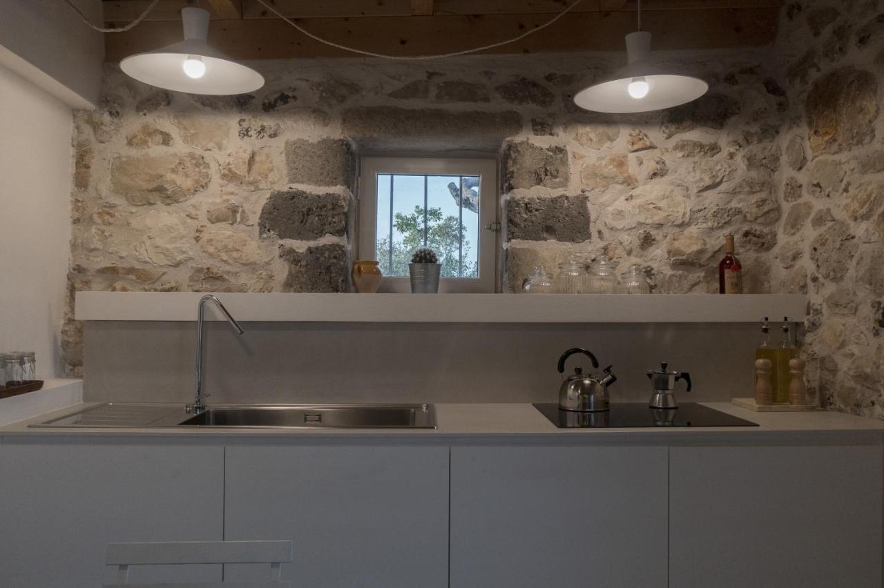 La Nicchia-Trullo Lägenhet Corigliano dʼOtranto Exteriör bild