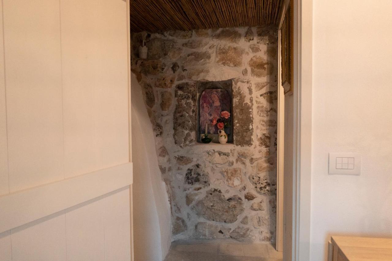 La Nicchia-Trullo Lägenhet Corigliano dʼOtranto Exteriör bild